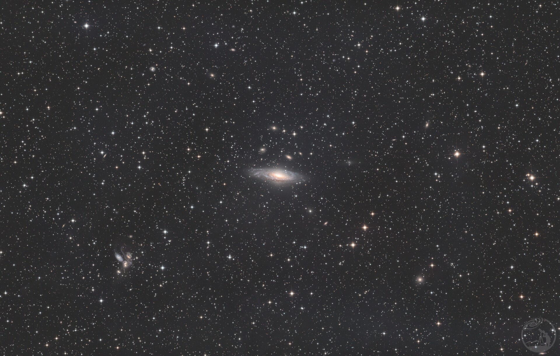 ngc7331 鹿舔星系超新星爆发
