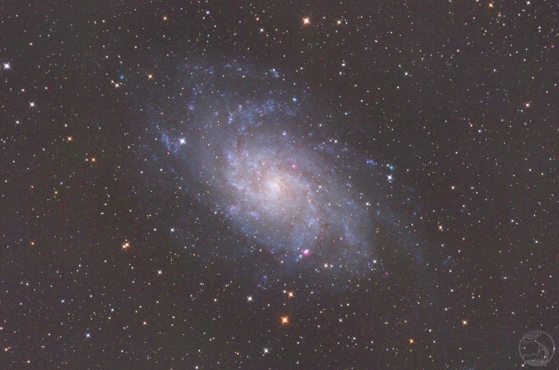 打野M33纸风车星系