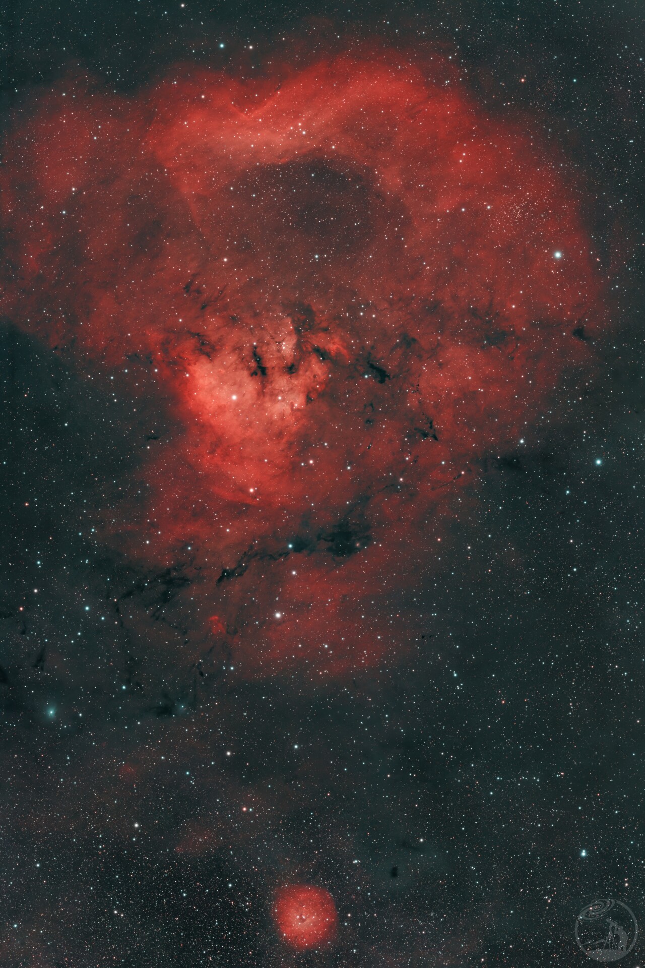 NGC 7822 宇宙大问号